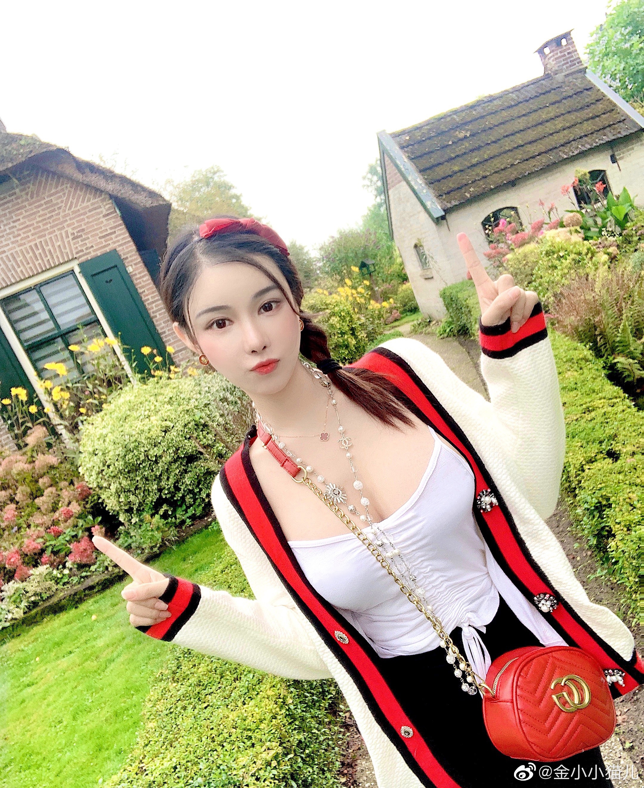 那些靠足球走红的球迷去哪了?有的拍电影有的开公司当老板