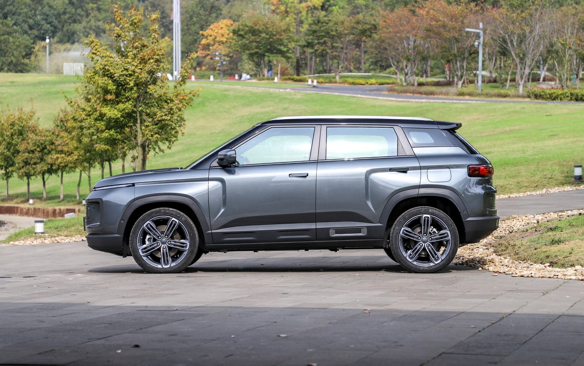 吉利果然没有食言,小路虎来袭,177Ps配智能滑行,价格还亲民