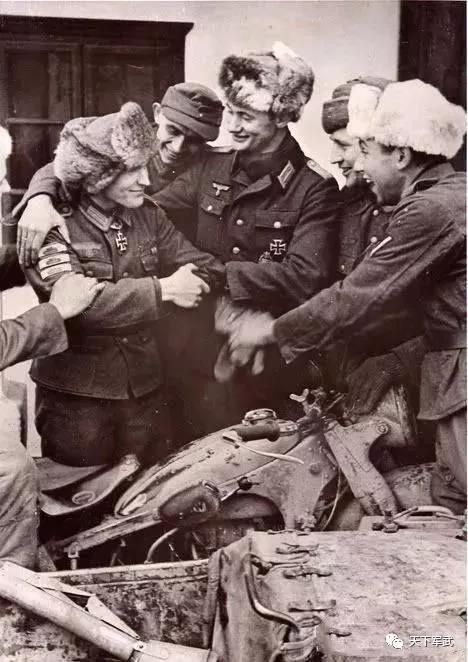 炸裂|没有什么坦克是“一拳”解决不了的*药弹**架瞬间爆炸