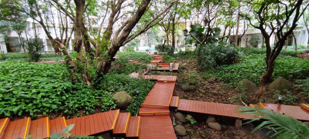 保利百合花园南区为啥便宜,海珠区保利红棉花园全景图