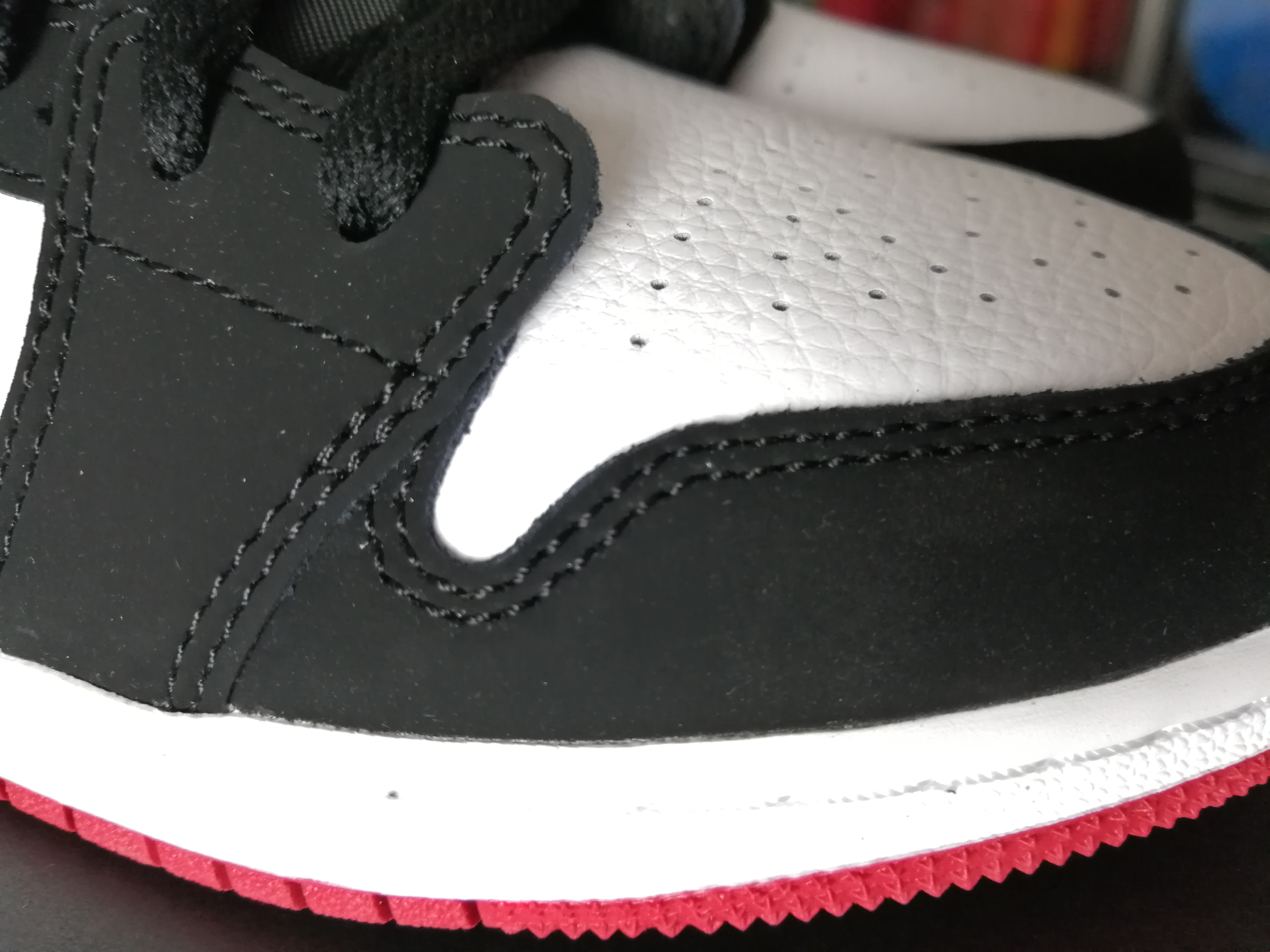 aj1黑脚趾和普通的有什么差别,airjordanaj1low低帮黑紫脚趾