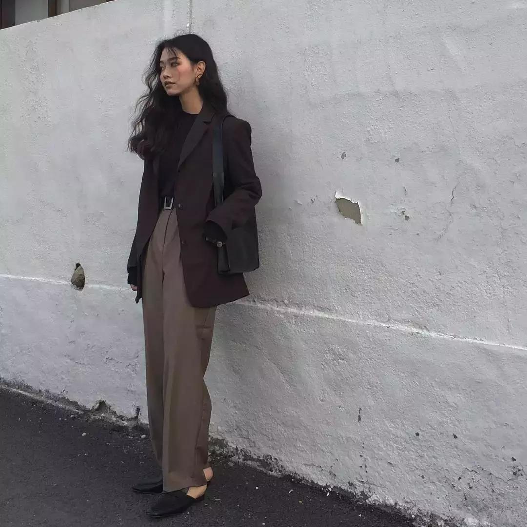 60-70岁高档奶奶装阔腿裤,最流行的奶奶裤人手必备一条