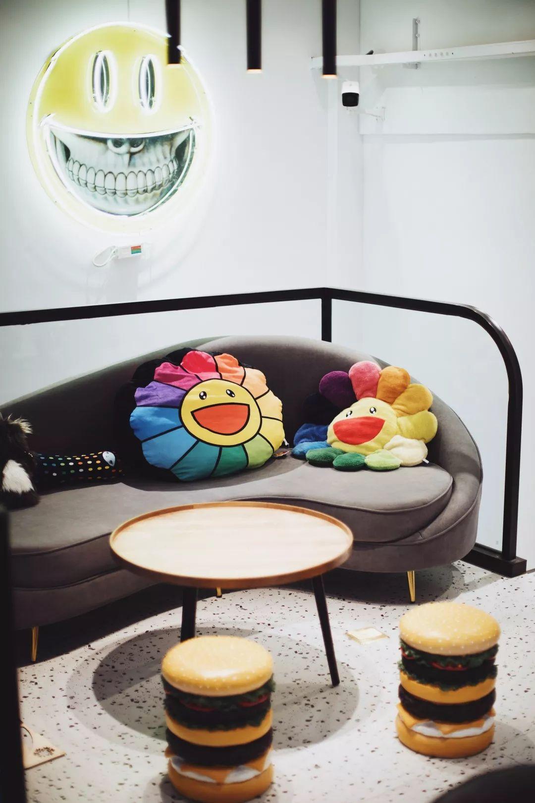 岭南天地的「不务正业」咖啡店，专出“渣男渣女”