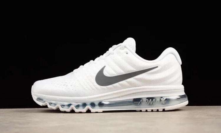 耐克和阿迪品牌定位和发展策略,耐克和阿迪的技术