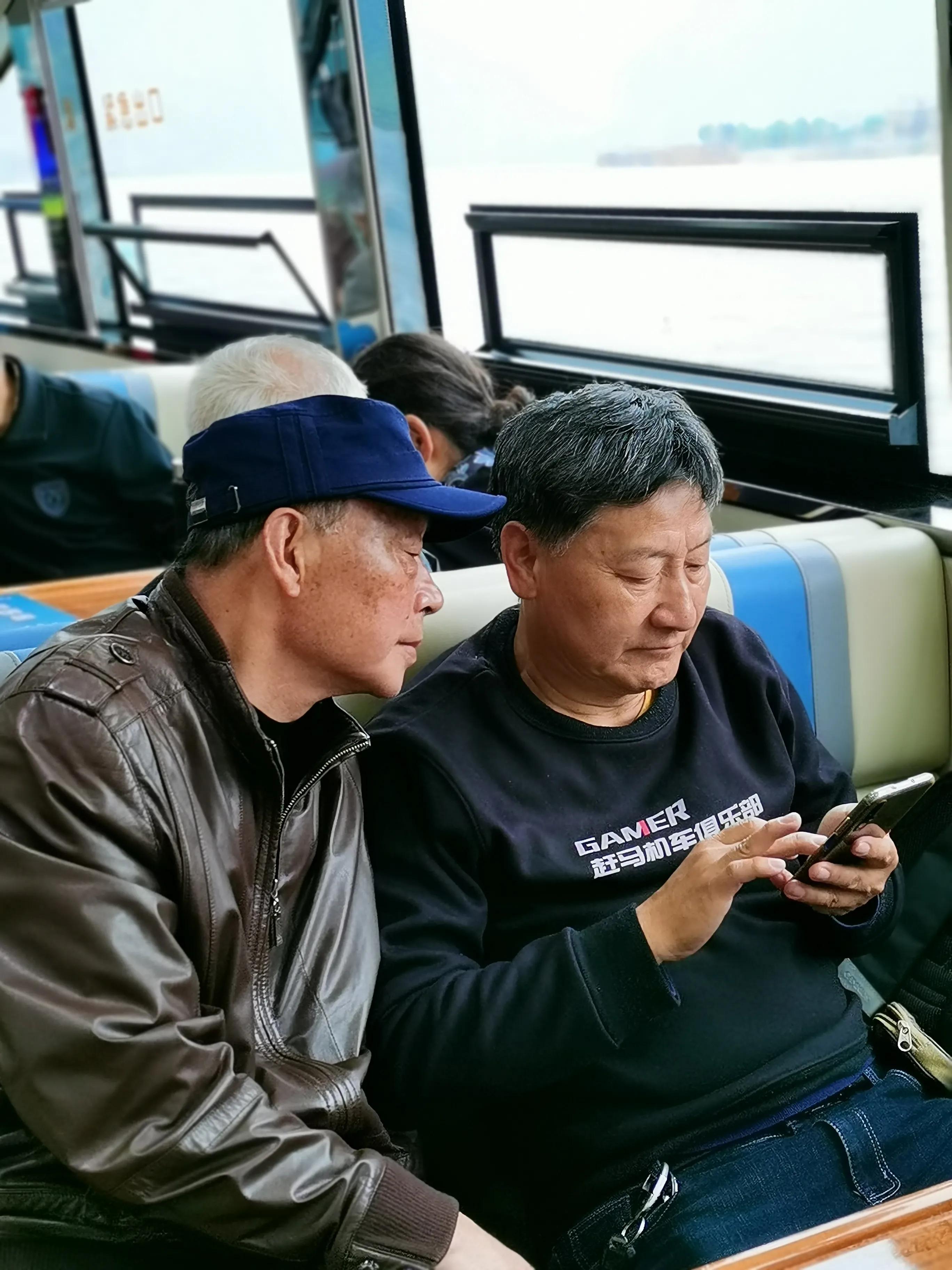 贵州大学1984级管科系同学欢聚毕节录