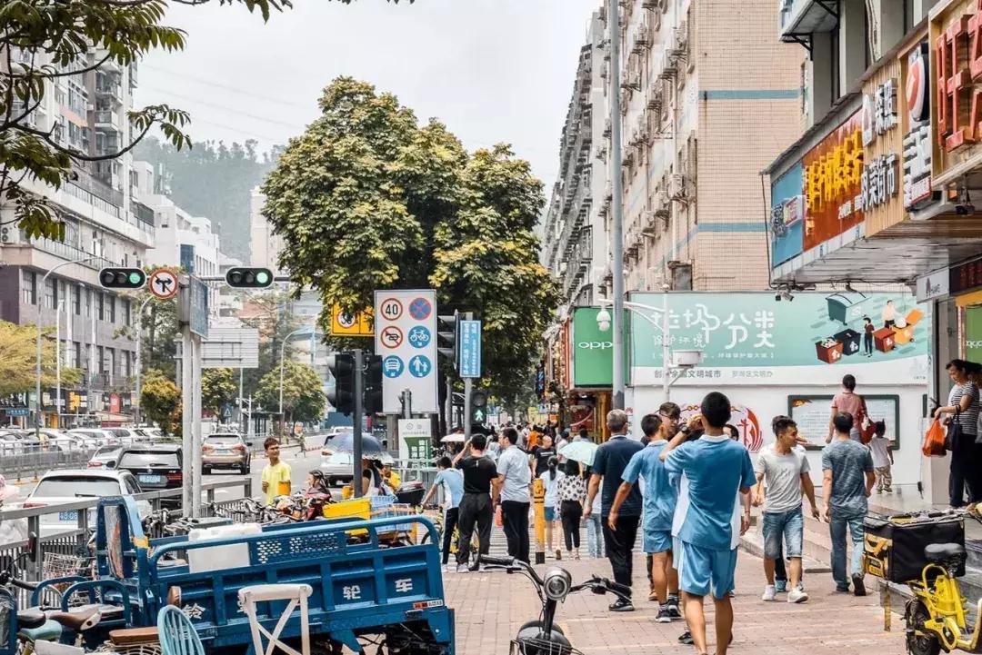 隐藏在梧桐山里的世外桃源,深山独门独户世外桃源