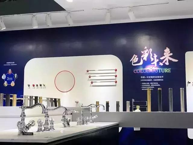 色“诱上海厨卫展！科勒、高斯...谁最出色