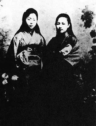 5000日元上的少女：24岁离世的文坛传奇