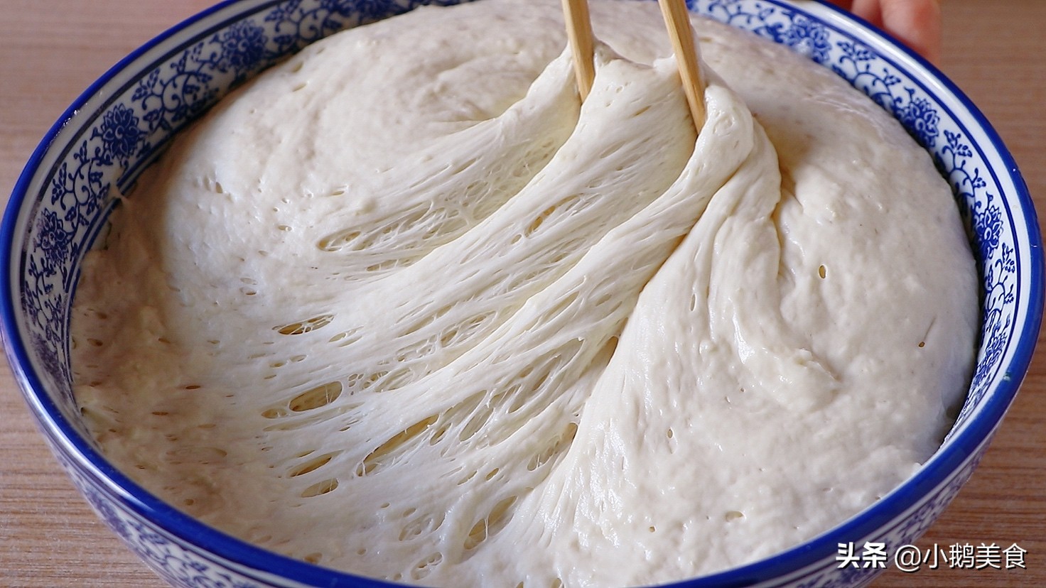 烙饼时多加这一步饼筋道又松软,烙饼又干又硬