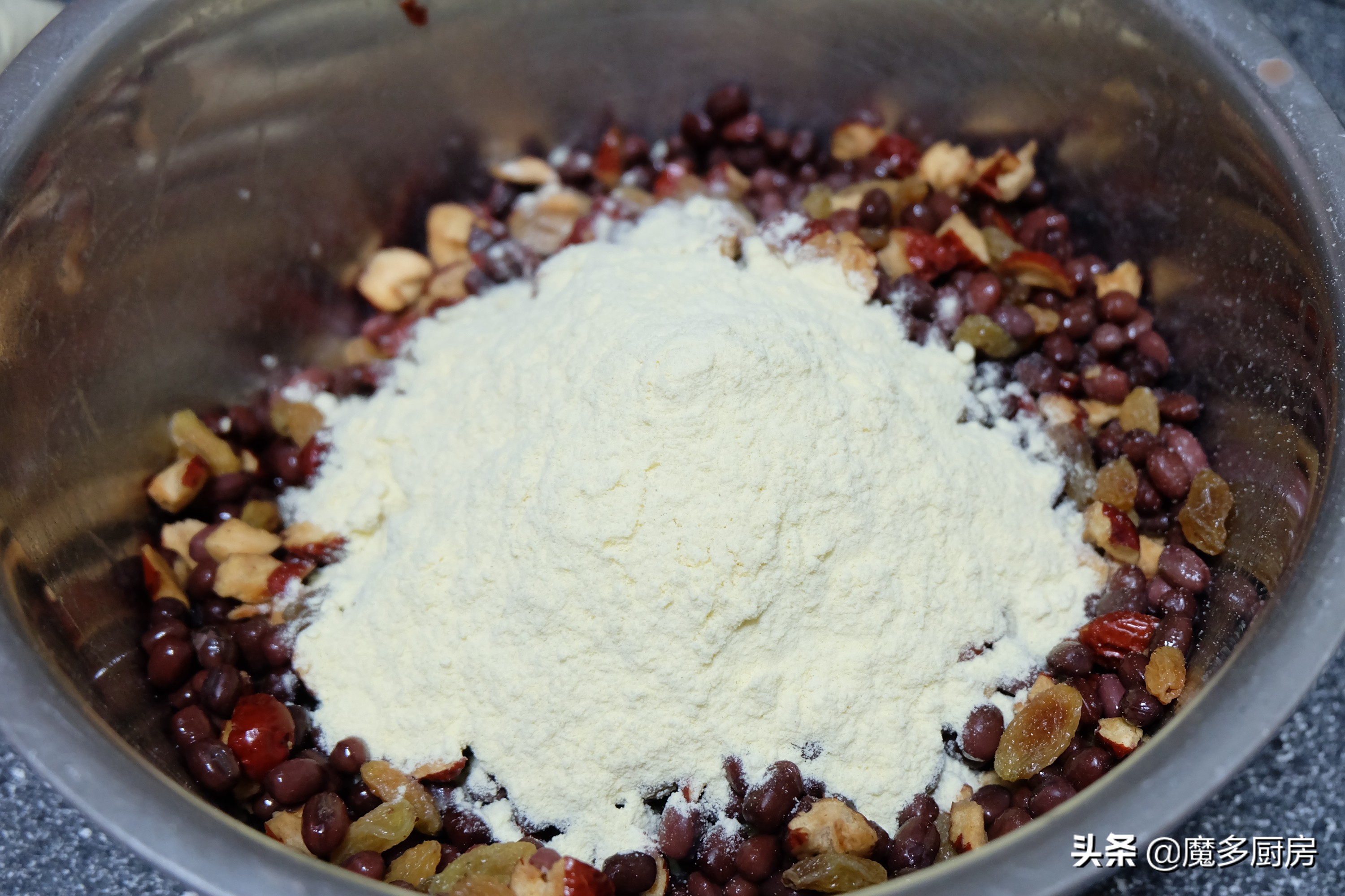 自己蒸的粘豆包香甜软糯真好吃,粘豆包怎么蒸才好吃呢教程