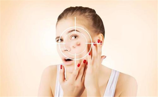 清水洗脸反而比洗面奶更好,清水洗脸和补水区别