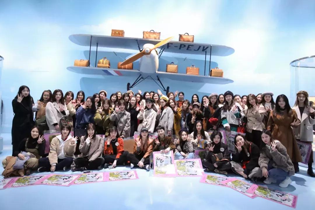 上周日,我把LV展变成了饼家妹子4周年汇报秀!