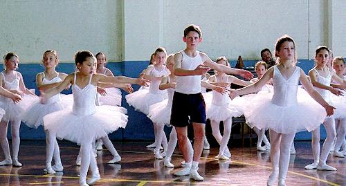 英国乔治小王子跳舞,乔治小王子被嘲笑