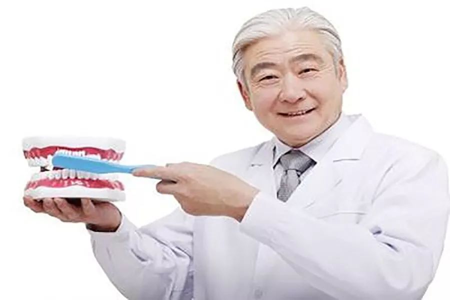 假牙清洁和保护的方法,假牙需要护理什么