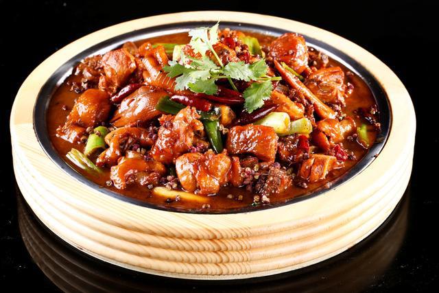 美食西部来客大盘鸡,西部来客大盘鸡怎样让生意更好