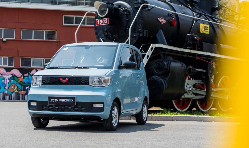 五菱宏光miniev使用真实感受,五菱宏光miniev是电车还是燃油车