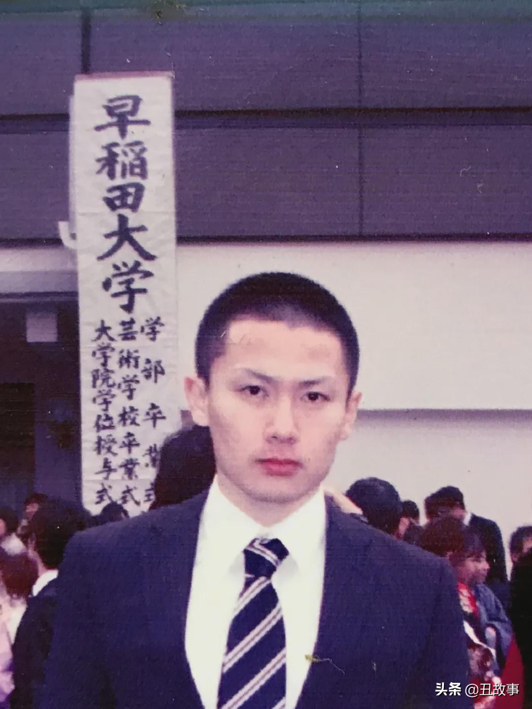 青春期我与父亲水火不容，砸烂他心爱的老吉他，这件事影响我一生