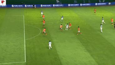 足球高射炮发射视频,足球高射炮表演