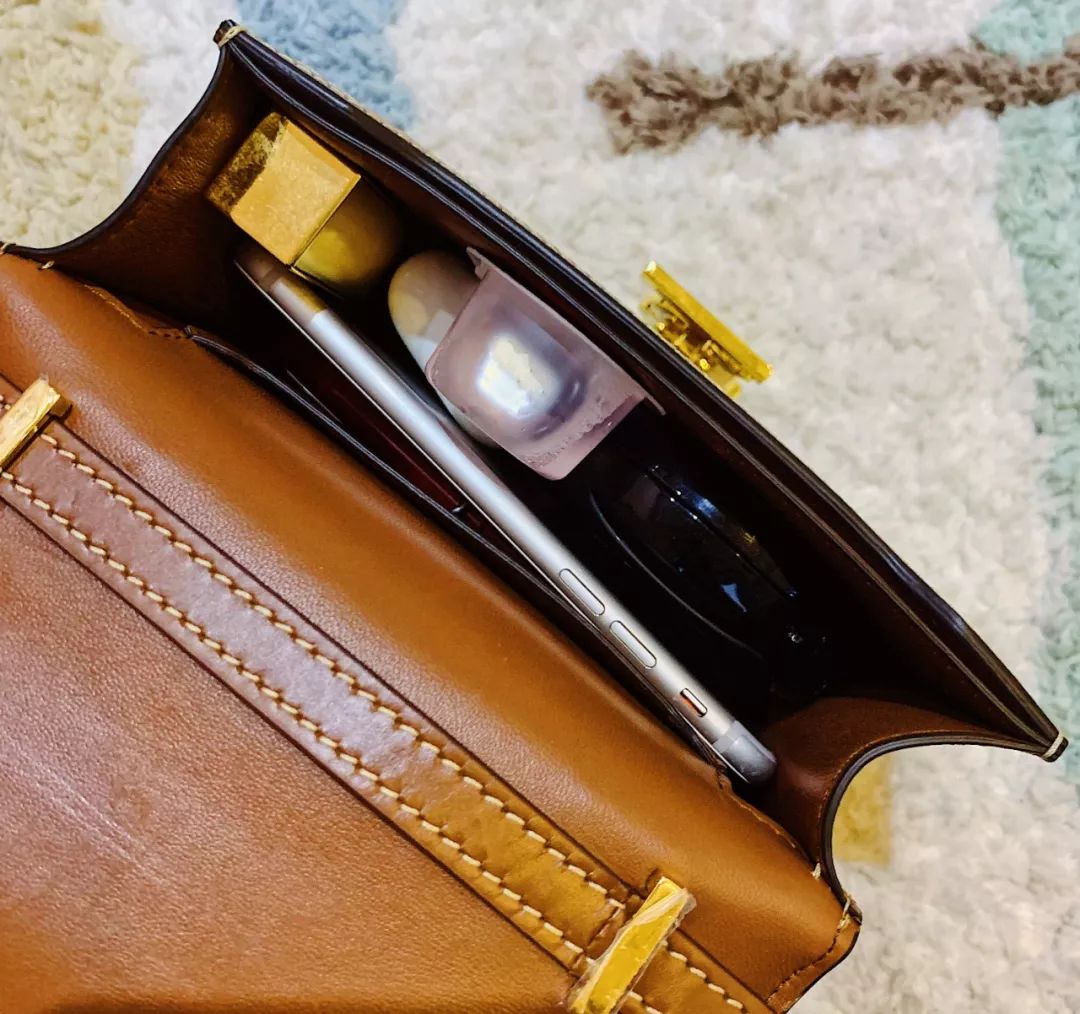 高定burberry包包,burberry时尚通勤包包