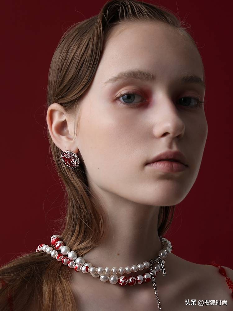 请接收这份张腾带来的国潮配饰搭配指南|中国风格·时尚微综艺