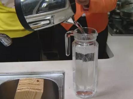 木制刀架发霉了怎么办,刀架发霉清除妙招