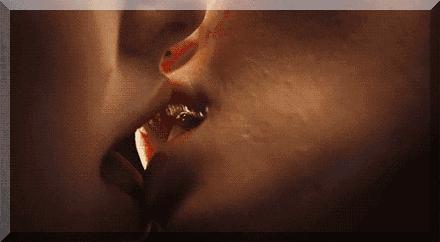 女人让男人着迷的三种方式,女人让男人着迷的几个行为