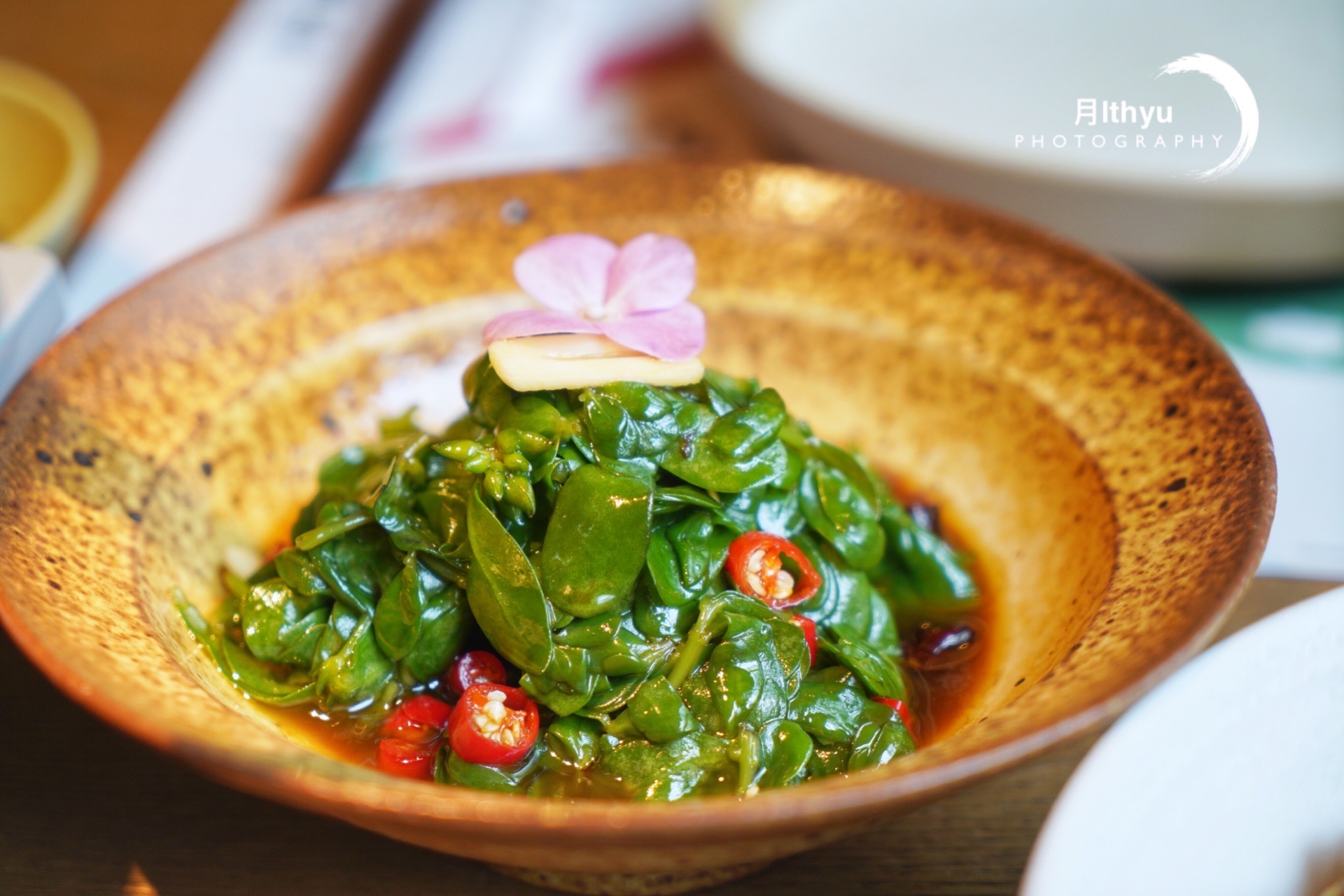 告别中庸，这家鲜湘碰撞菜，带来非凡的味蕾之旅