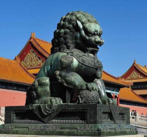 宫廷瑞兽象征什么,古代大门上的是什么瑞兽