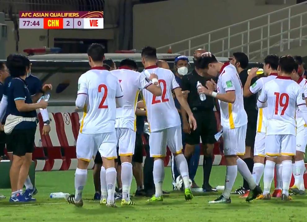 中国足球青训好还是归化好,中国靠归化球员打世界杯能打几年