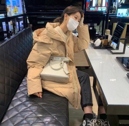 人气高的韩国ins穿搭博主夏季学生,ins博主推荐韩国轻熟风穿搭