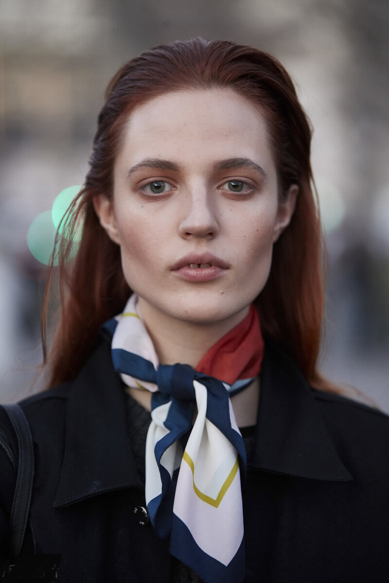 大丝巾的领带系法大全,系丝巾领带方法简单又好看