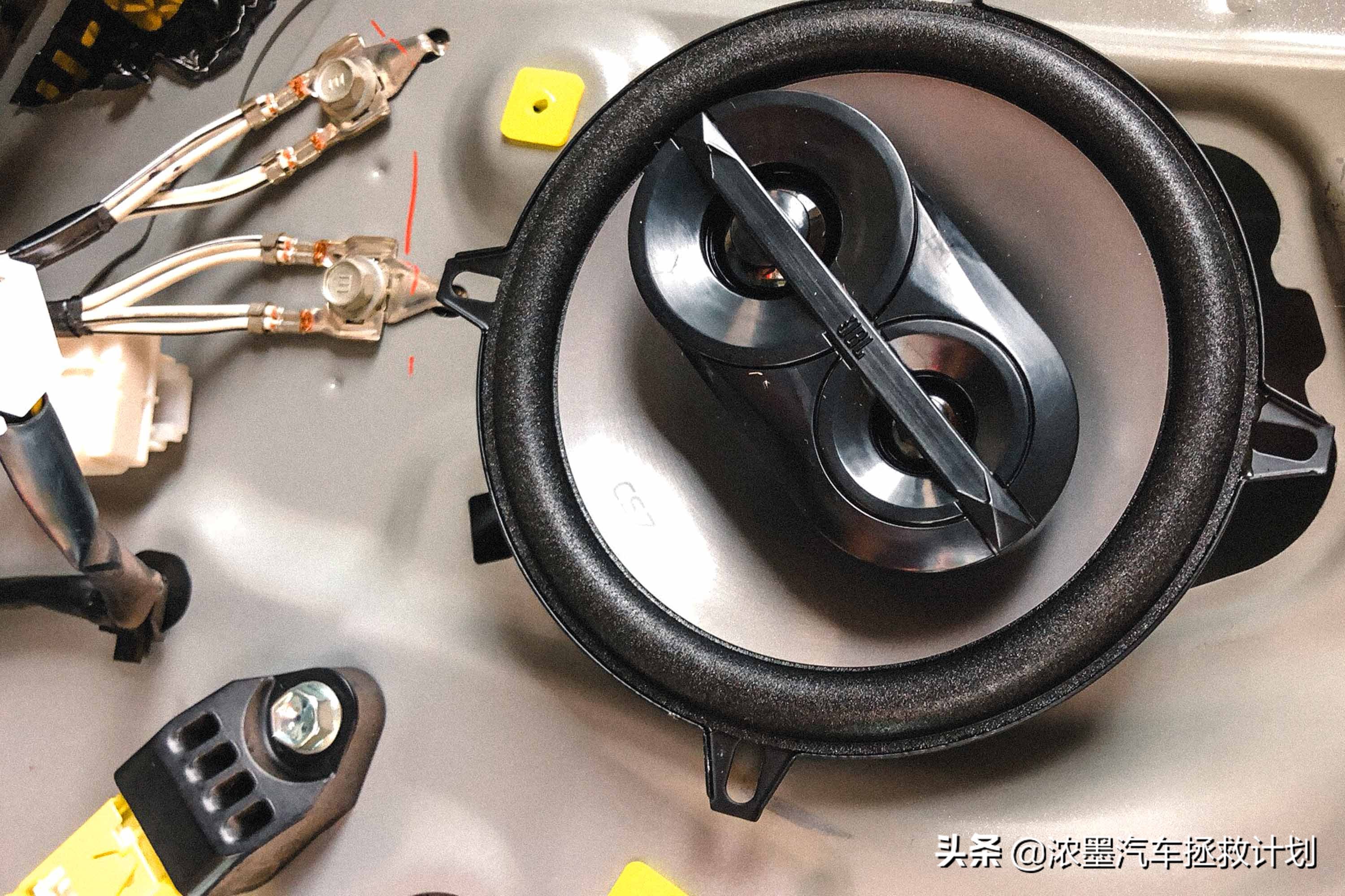 一代经典丰田普瑞维亚,丰田普瑞维亚依然经典