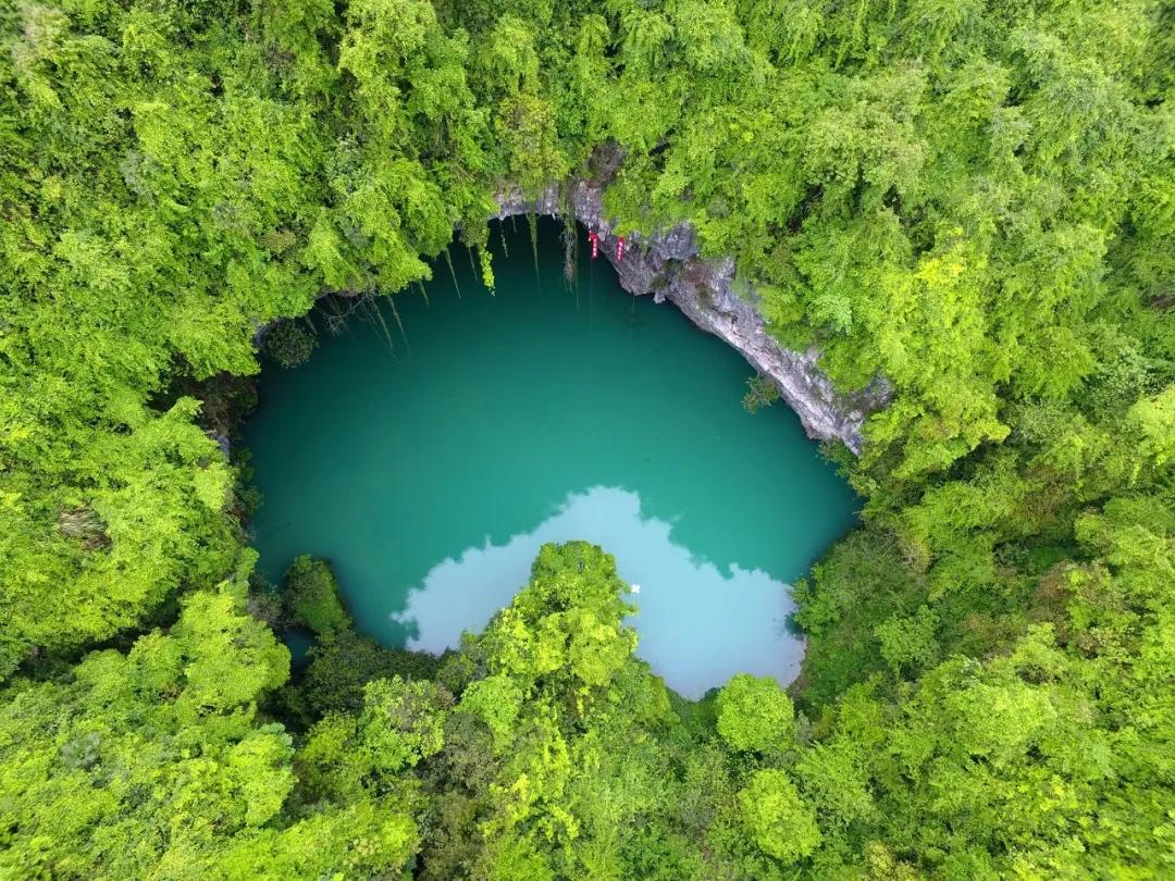 茅岩河心湖太美惹祸端，土家族夫妻酒茶斗诗篇