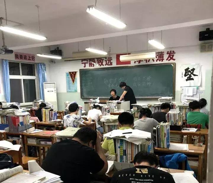 有种牛奶，叫银桥。有种童年，叫喝银桥长大。