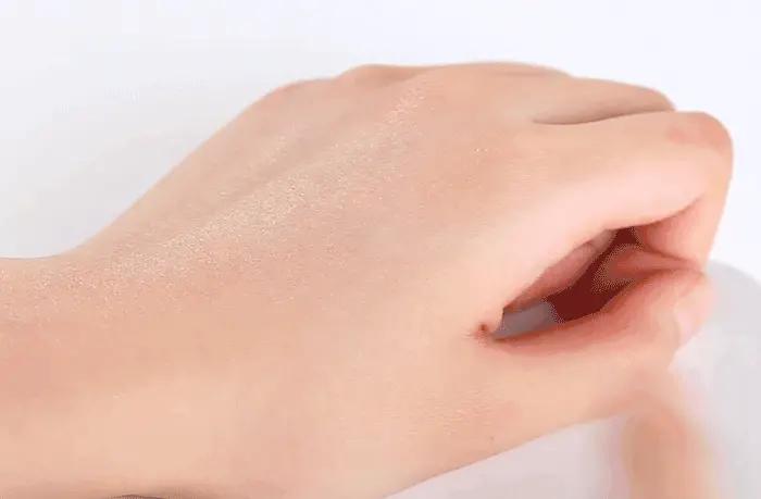 用绵羊油护肤皮肤竟如此水润饱满,莱蔻澳洲绵羊油多效水润嫩肤霜