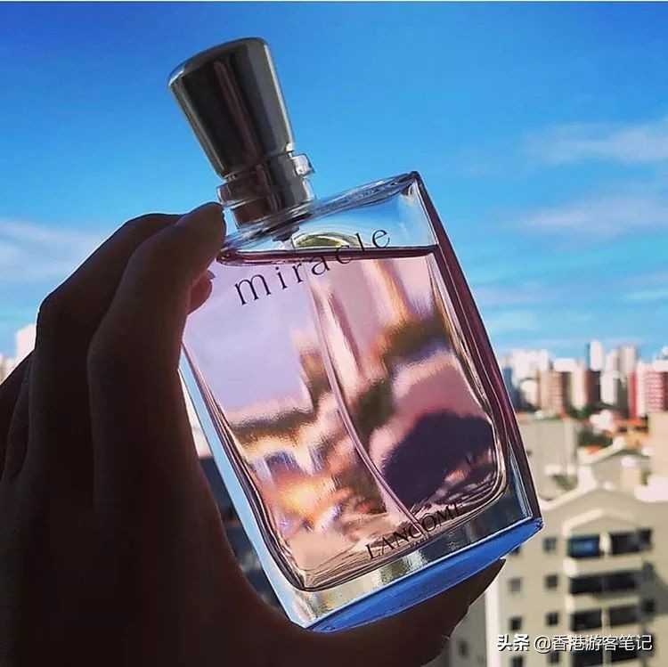 适合夏季喷的淡香水推荐一下,夏天适合喷的大牌香水