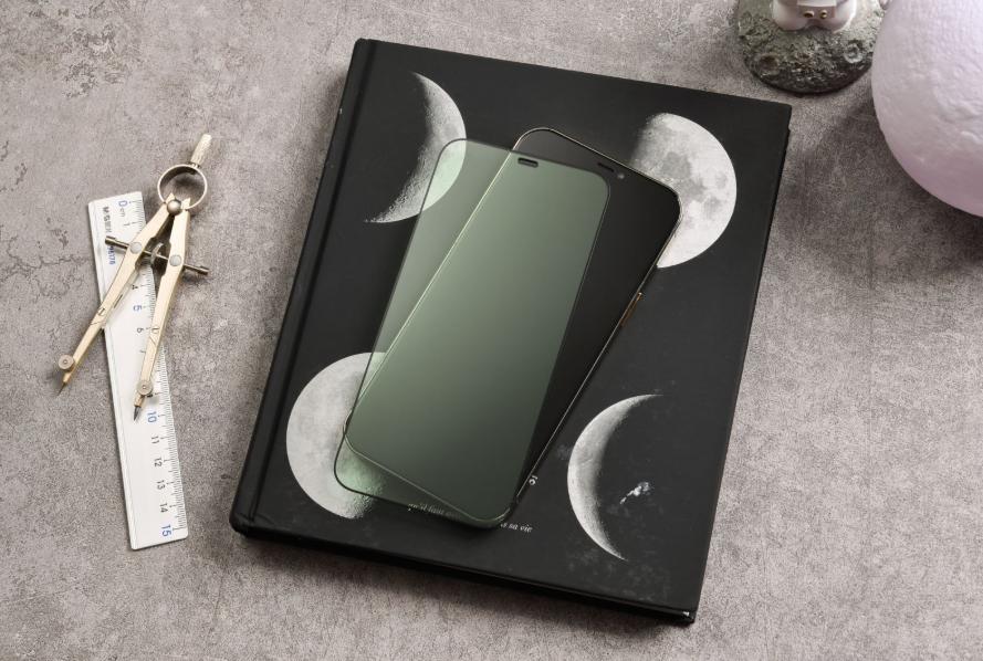 钢化膜怎么选才是防蓝光膜,绿光钢化膜和蓝光钢化膜哪个更好