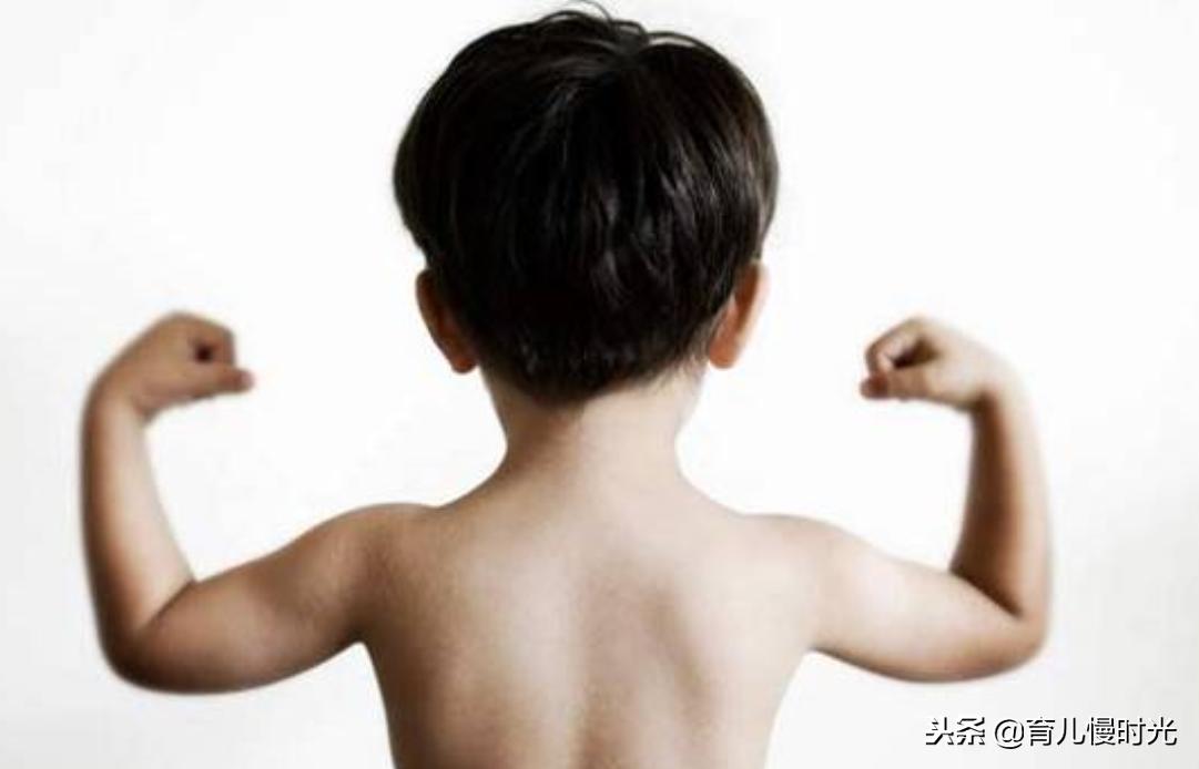 宝宝头上突然长了个硬疙瘩有点红,头上长了个软疙瘩怎么回事