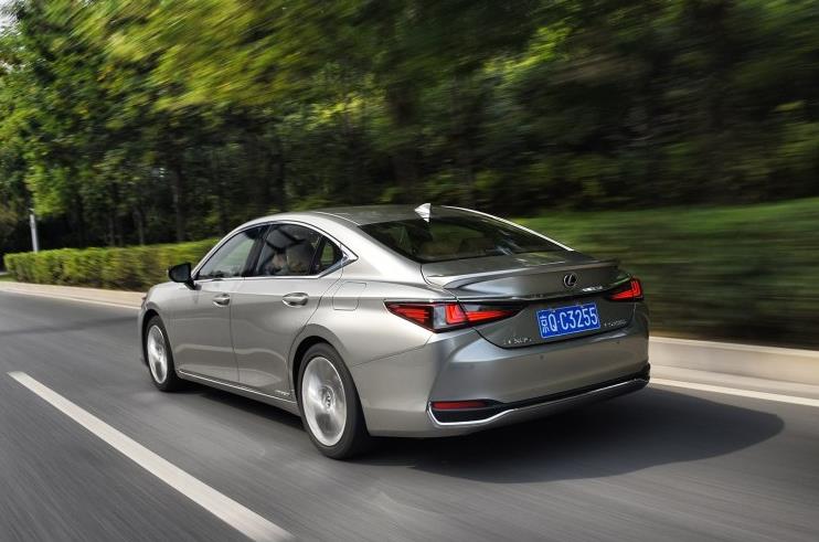 一直纠结雷克萨斯es和宝马5系,40万没买奔驰宝马