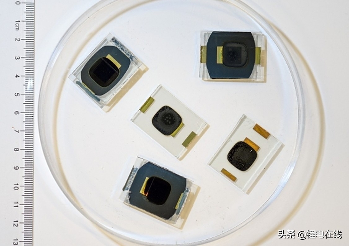 钙钛矿太阳能电池取得了突出成就,澳洲科学家研究成功了吗