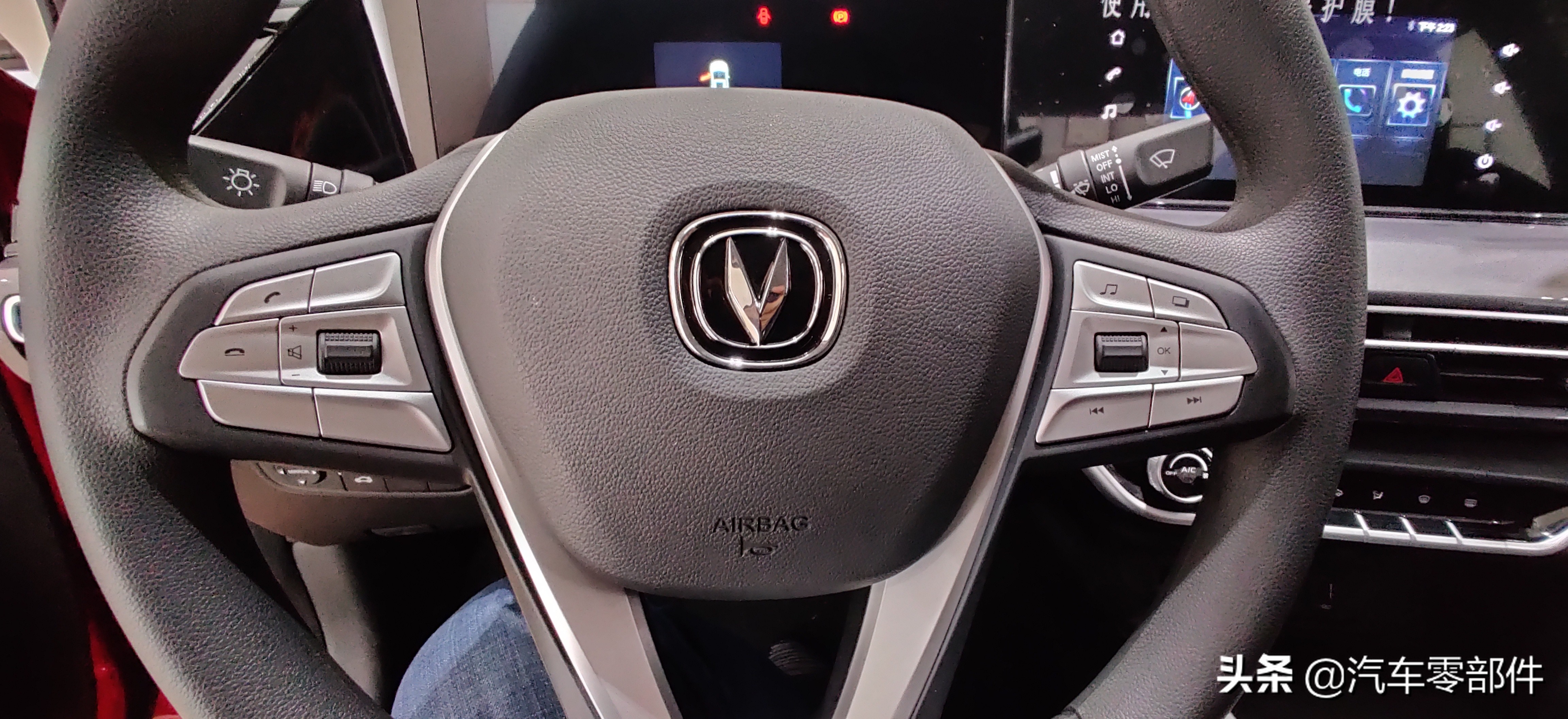 长安逸动plus和55plus选哪个更好,长安逸动plus跟艾瑞泽5plus哪个好