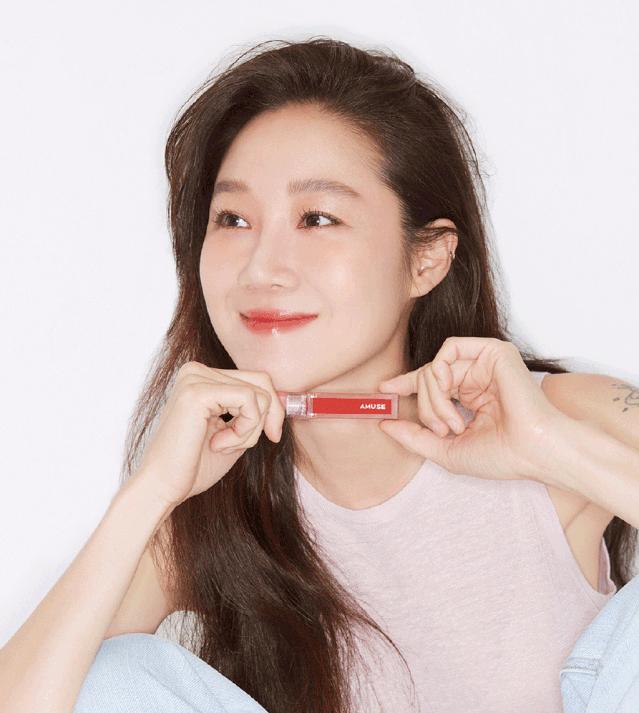 谭松韵是塌鼻子吗,谭松韵鼻子塌吗