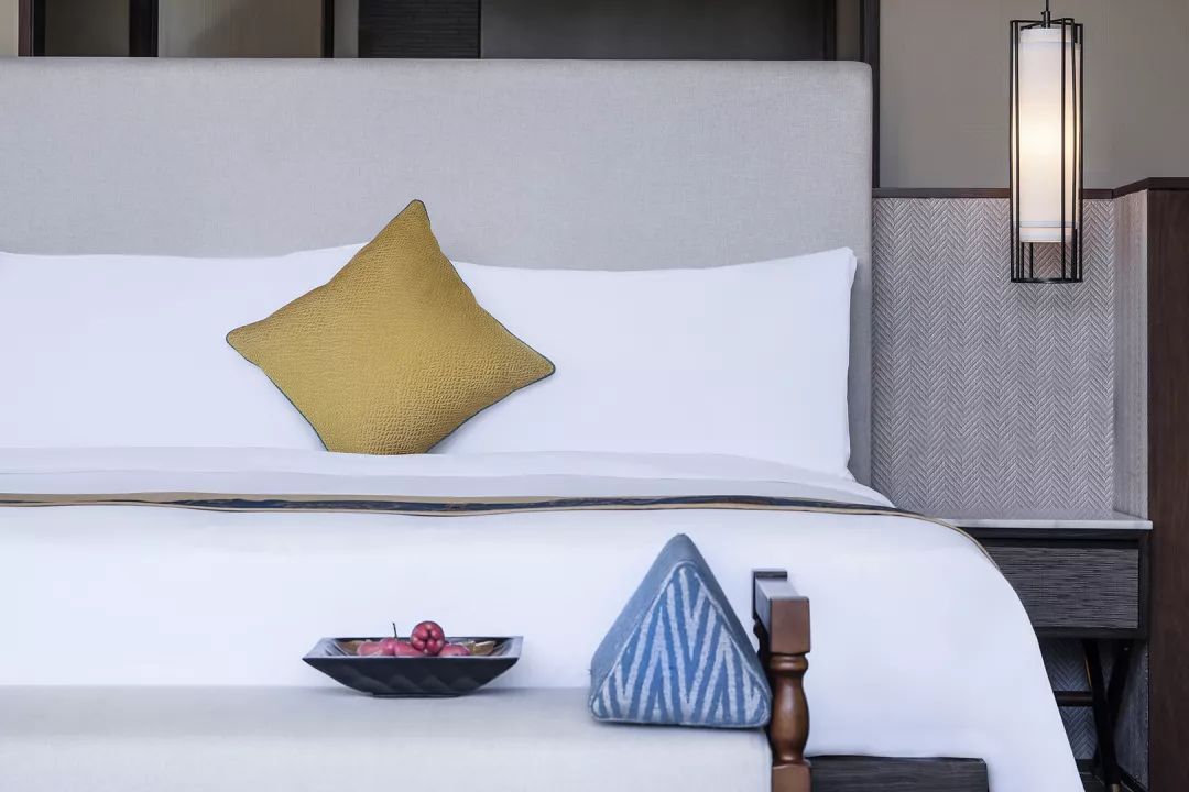 三亚悦澜湾绿地铂瑞酒店式公寓,三亚悦澜湾绿地铂瑞酒店夜景