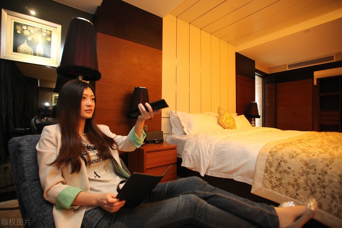 酒店试睡员月薪过万只是睡觉吗,酒店试睡员到底是个什么样的工作