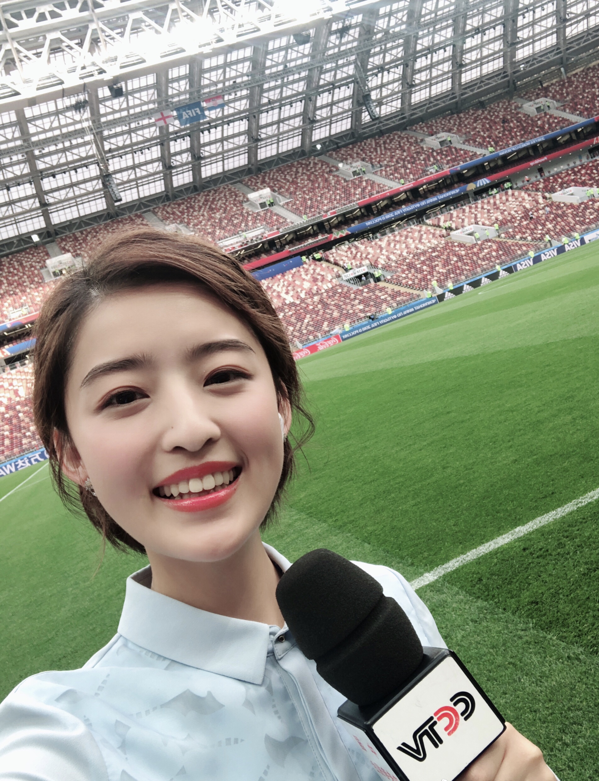 天下足球漂亮女主播,天下足球直播女主播是谁