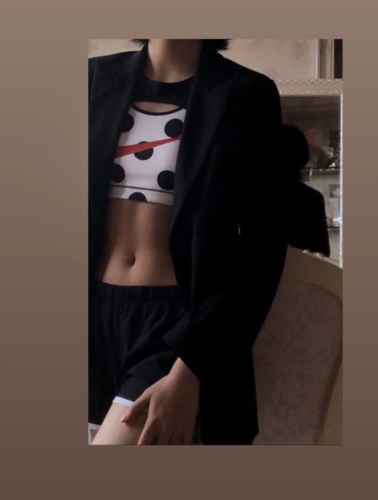 健身房穿搭不重样，Nike联名运动内衣开挂了