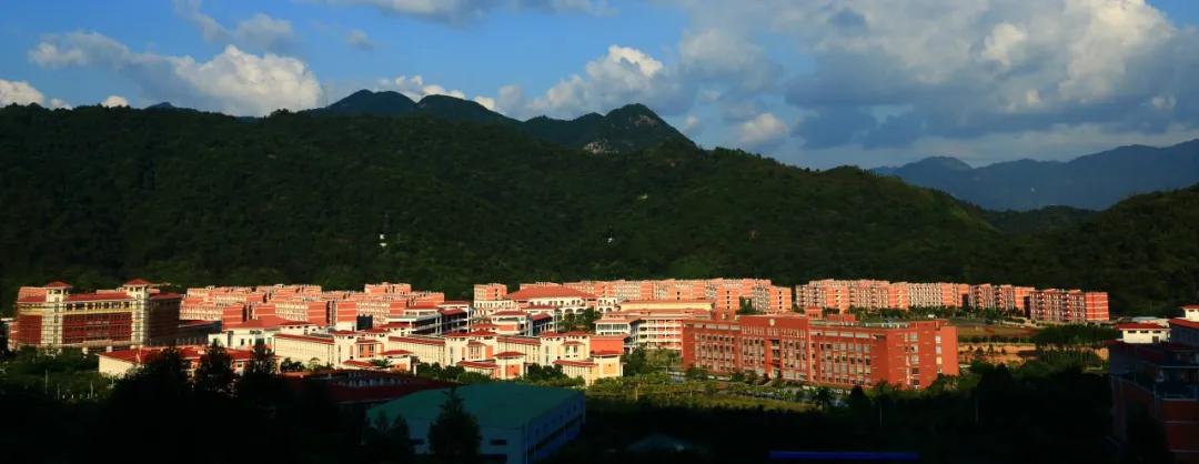 想报考中山大学南方学院吗?请向我“云呼叫”