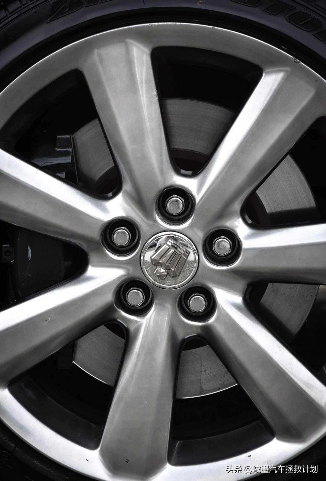 日系五菱之光,日系最好的三款车丰田皇冠