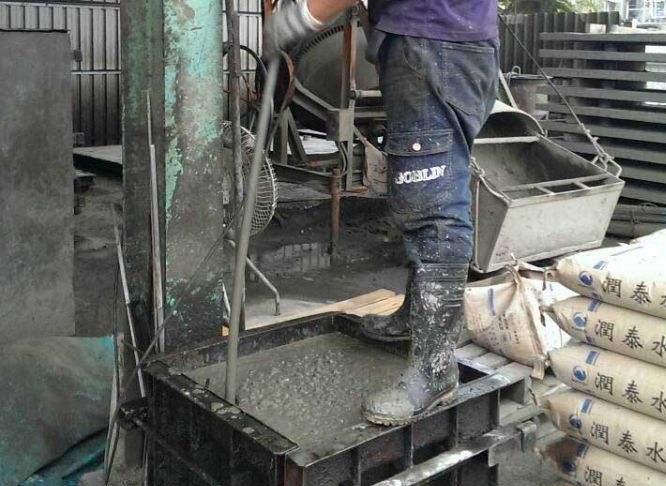 振动混凝土棒工作要求,工地振捣棒使用方法