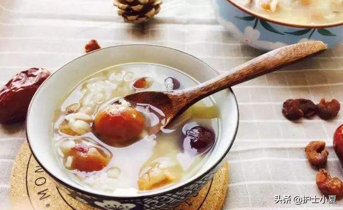 宝宝口腔白斑鹅口疮怎么治疗,宝宝鹅口疮需要将白斑擦掉么